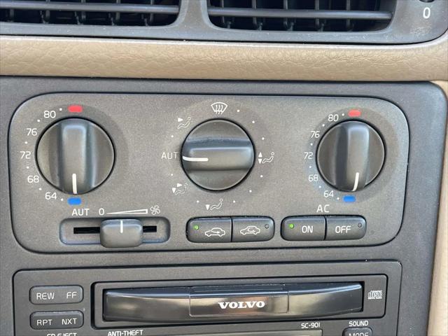 2002 Volvo C70 LT