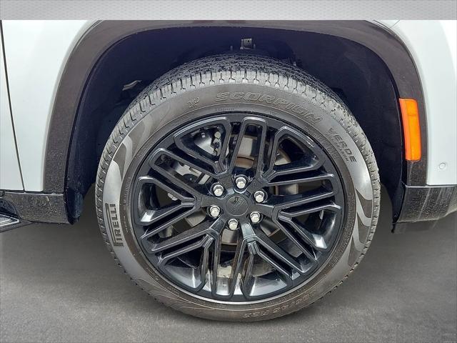 2024 Jeep Wagoneer Series II Carbide 4x4