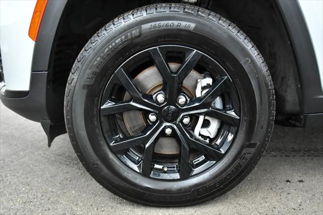 2024 Jeep Grand Cherokee L Altitude 4x4