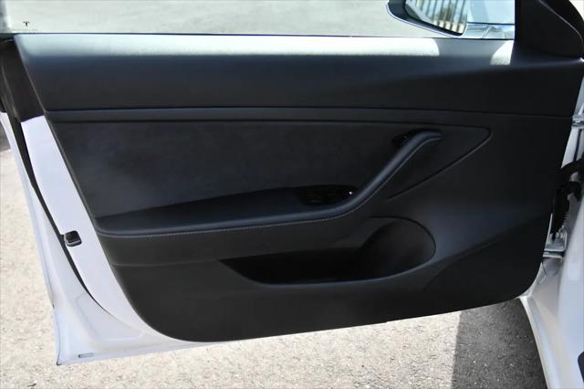2020 Tesla Model 3 Standard Range Rear-Wheel Drive