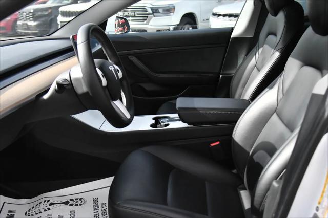 2020 Tesla Model 3 Standard Range Rear-Wheel Drive