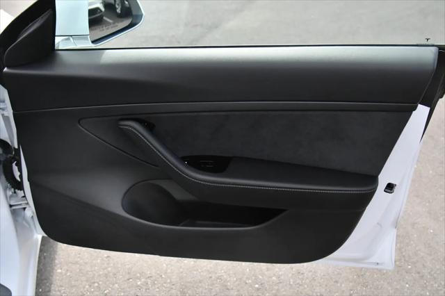 2020 Tesla Model 3 Standard Range Rear-Wheel Drive