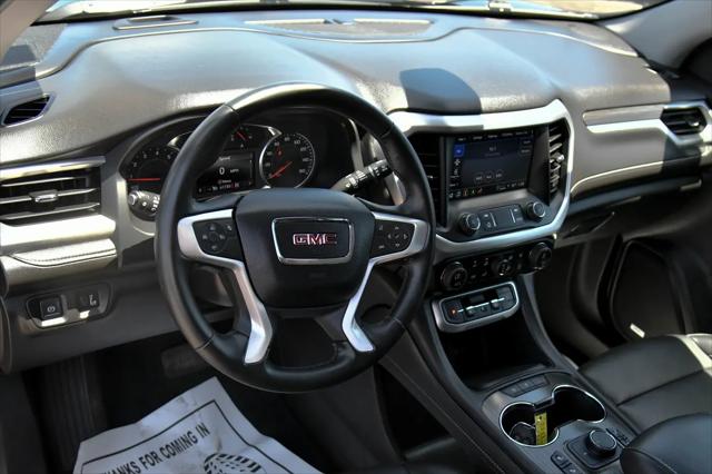 2023 GMC Acadia AWD SLT