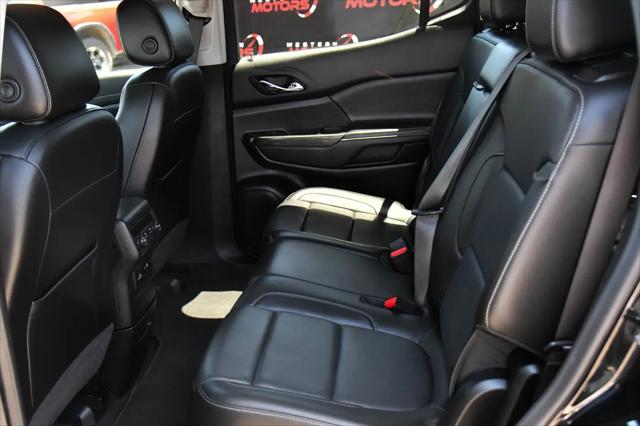 2023 GMC Acadia AWD SLT