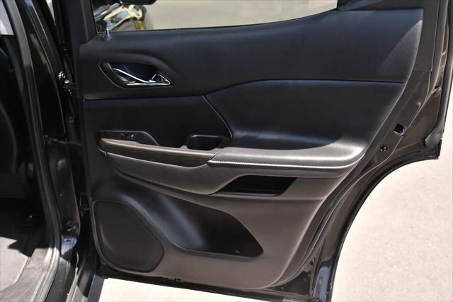 2023 GMC Acadia AWD SLT