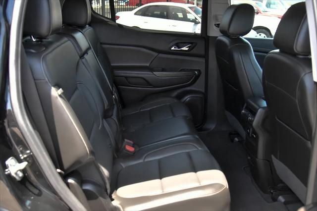 2023 GMC Acadia AWD SLT