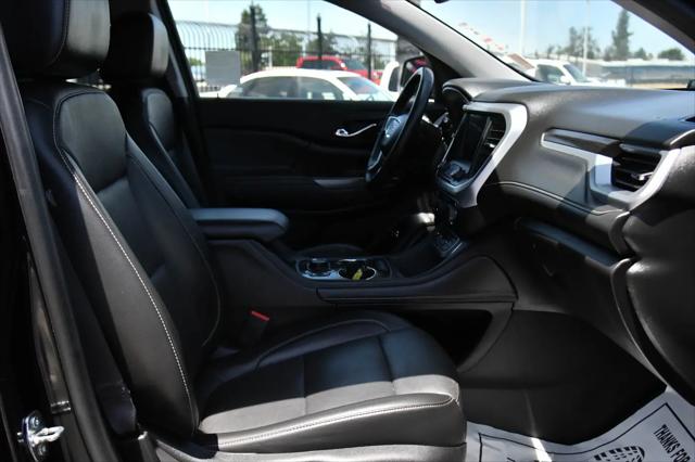 2023 GMC Acadia AWD SLT