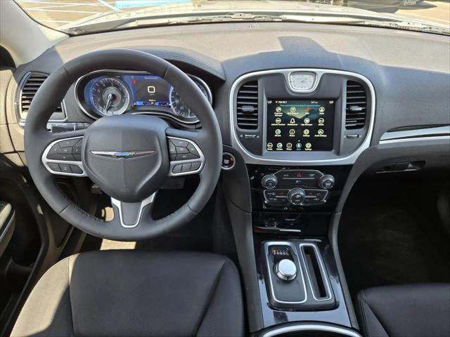 2023 Chrysler 300 Touring