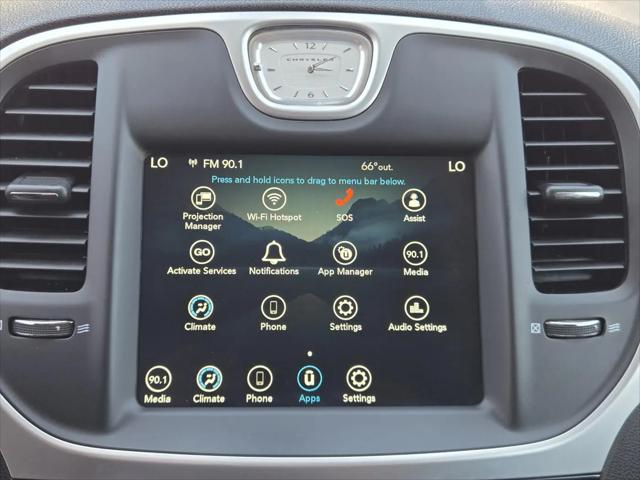 2023 Chrysler 300 Touring