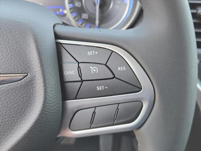 2023 Chrysler 300 Touring