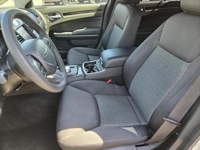 2023 Chrysler 300 Touring