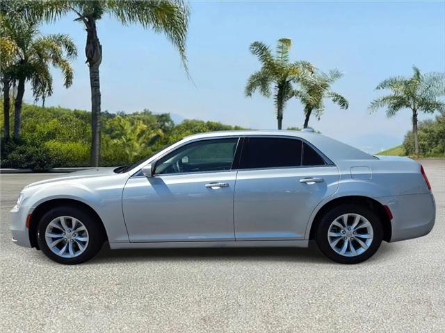 2023 Chrysler 300 Touring