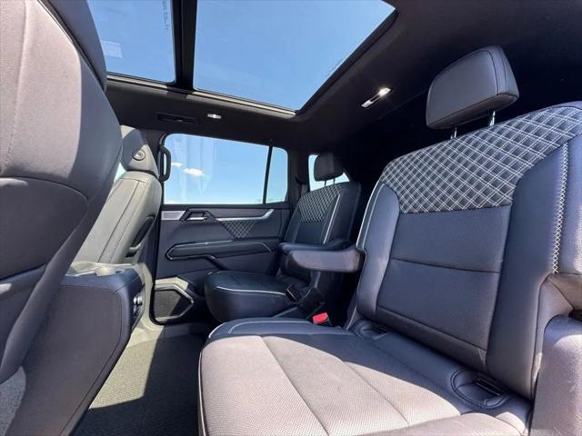 2024 GMC Acadia FWD Denali