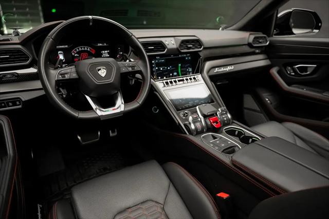 2023 Lamborghini Urus S