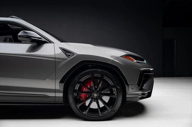 2023 Lamborghini Urus S
