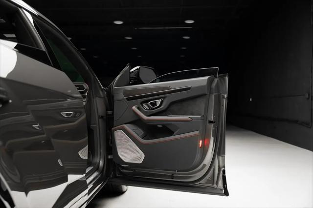 2023 Lamborghini Urus S