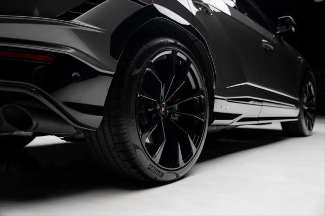 2023 Lamborghini Urus S