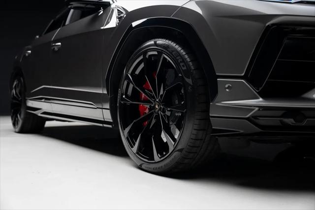 2023 Lamborghini Urus S