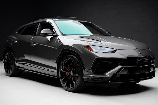 2023 Lamborghini Urus S