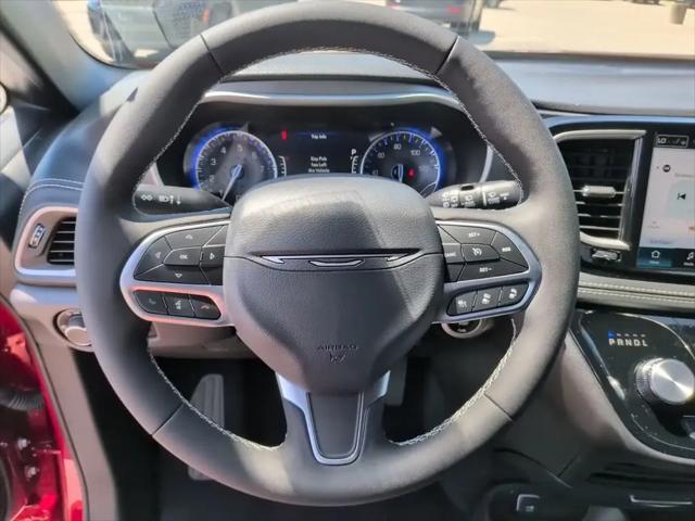 2027 Chrysler Pacifica Select AWD
