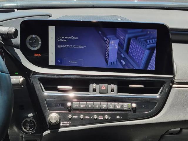 2023 Lexus ES 300h Ultra Luxury