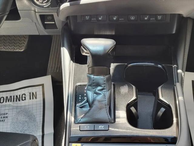 2023 Lexus ES 300h Ultra Luxury
