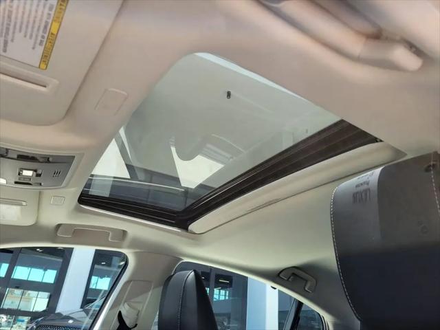2023 Lexus ES 300h Ultra Luxury