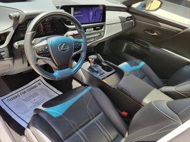 2023 Lexus ES 300h Ultra Luxury