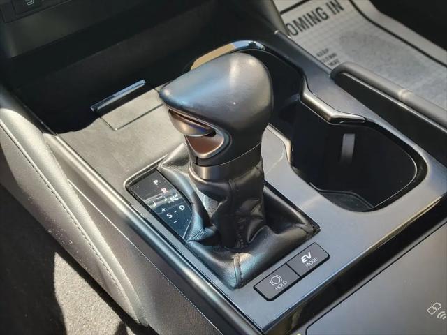 2023 Lexus ES 300h Ultra Luxury