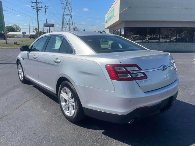 2017 Ford Taurus SEL
