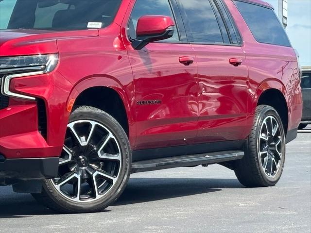 2022 Chevrolet Suburban 4WD RST