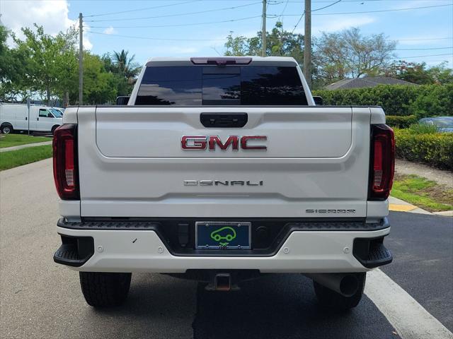 2023 GMC Sierra 2500HD 4WD Crew Cab Standard Bed Denali