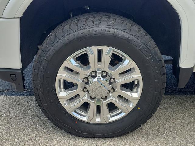 2023 GMC Sierra 2500HD 4WD Crew Cab Standard Bed Denali