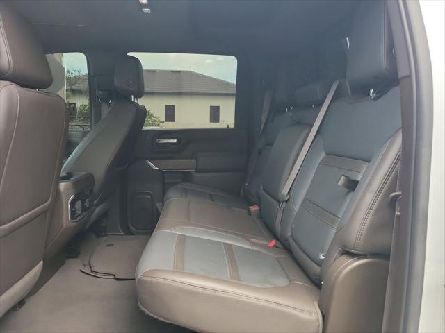 2023 GMC Sierra 2500HD 4WD Crew Cab Standard Bed Denali