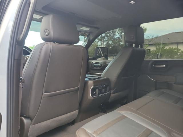 2023 GMC Sierra 2500HD 4WD Crew Cab Standard Bed Denali