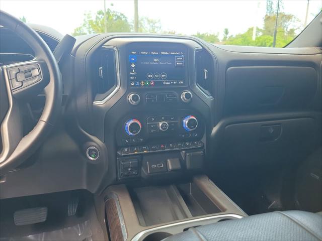2023 GMC Sierra 2500HD 4WD Crew Cab Standard Bed Denali