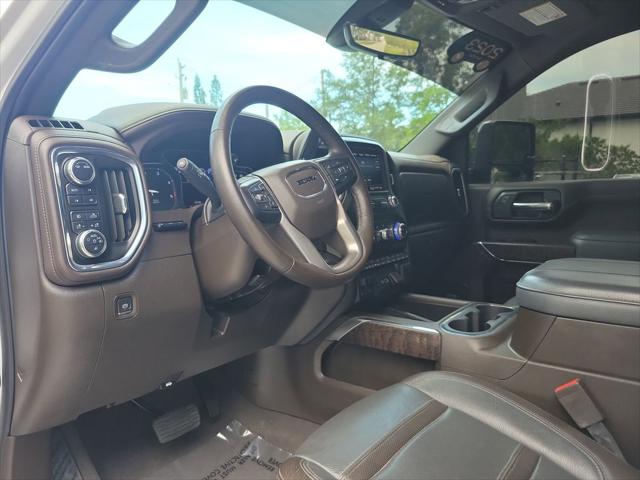 2023 GMC Sierra 2500HD 4WD Crew Cab Standard Bed Denali
