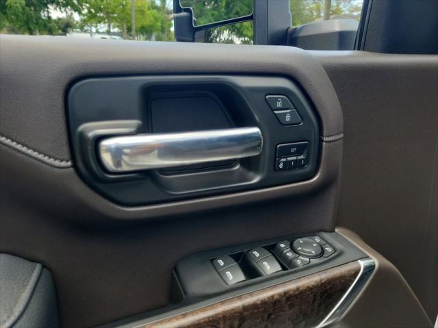 2023 GMC Sierra 2500HD 4WD Crew Cab Standard Bed Denali