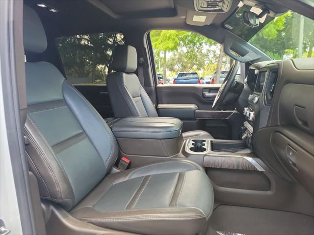 2023 GMC Sierra 2500HD 4WD Crew Cab Standard Bed Denali