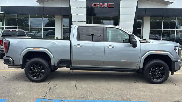 2024 GMC Sierra 2500HD 4WD Crew Cab Standard Bed AT4