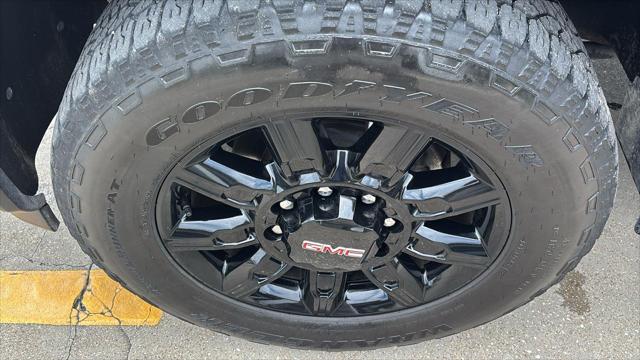 2024 GMC Sierra 2500HD 4WD Crew Cab Standard Bed AT4