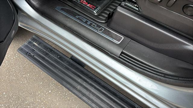 2024 GMC Sierra 2500HD 4WD Crew Cab Standard Bed AT4