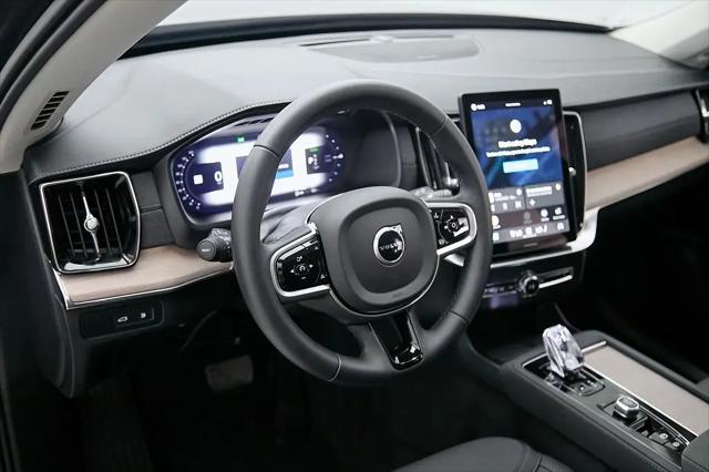 2025 Volvo XC90 Plug-In Hybrid T8 Plus 6-Seater