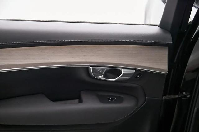 2025 Volvo XC90 Plug-In Hybrid T8 Plus 6-Seater