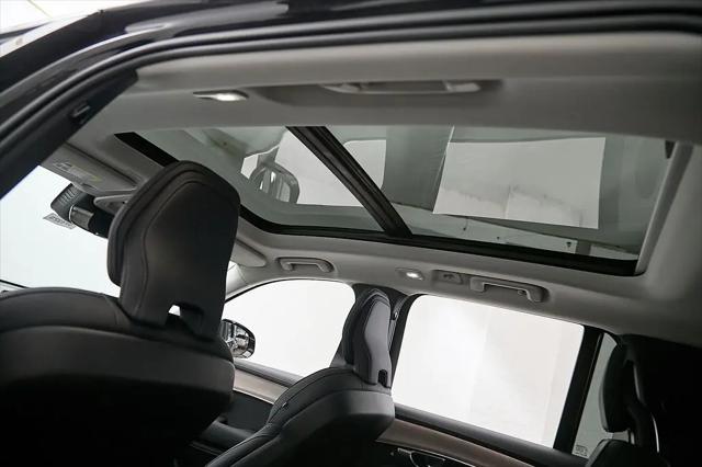 2025 Volvo XC90 Plug-In Hybrid T8 Plus 6-Seater