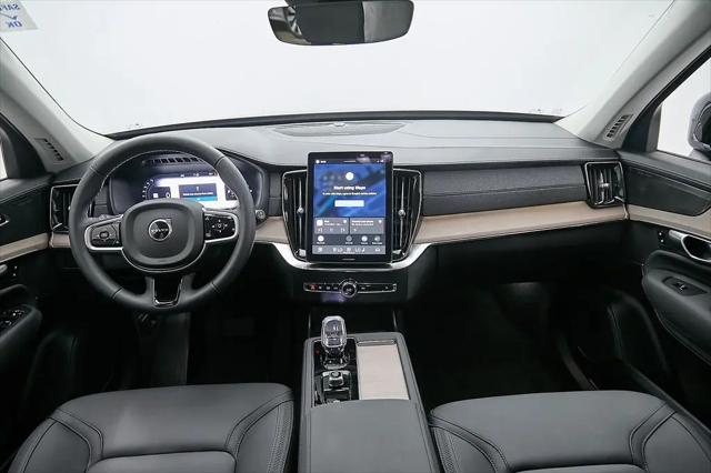 2025 Volvo XC90 Plug-In Hybrid T8 Plus 6-Seater