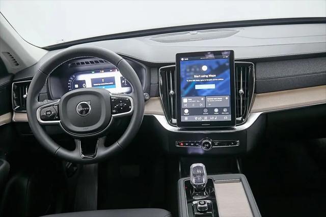 2025 Volvo XC90 Plug-In Hybrid T8 Plus 6-Seater