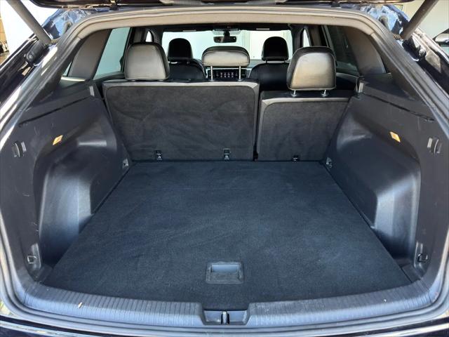 2022 Volkswagen Atlas Cross Sport 2.0T SE w/Technology