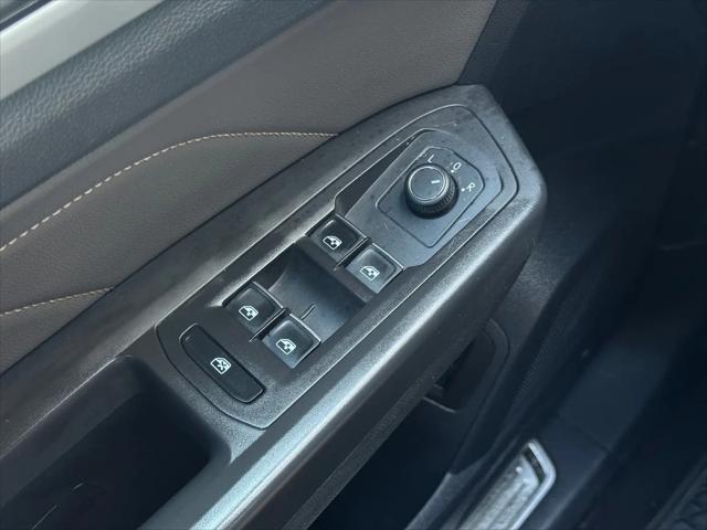 2022 Volkswagen Atlas Cross Sport 2.0T SE w/Technology