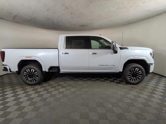2026 GMC Sierra 2500HD Crew Cab, Standard Bed, Denali Ultimate, 4WD